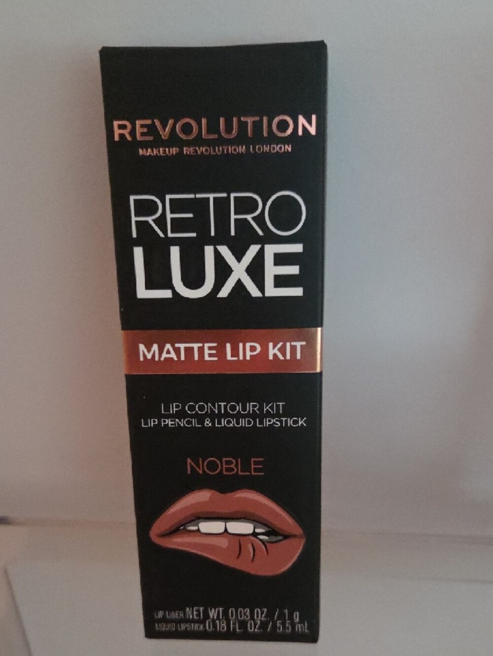 Revolution 3 Piece Bundle -Matte Lip Kit Kit, Unicorn Foil & Fixing Spray - Picture 2 of 8